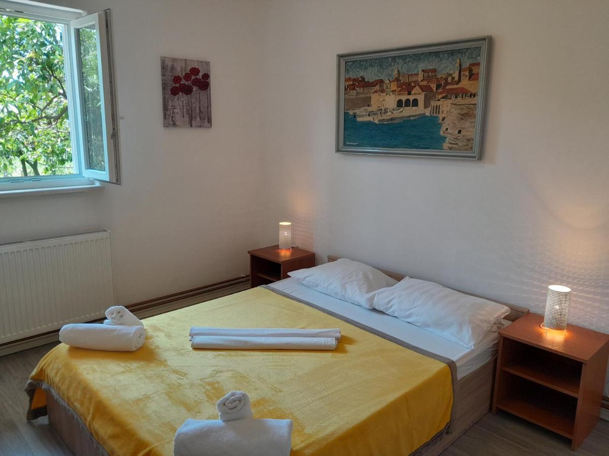 Apartmani Urlic Sreser Ngoại thất bức ảnh