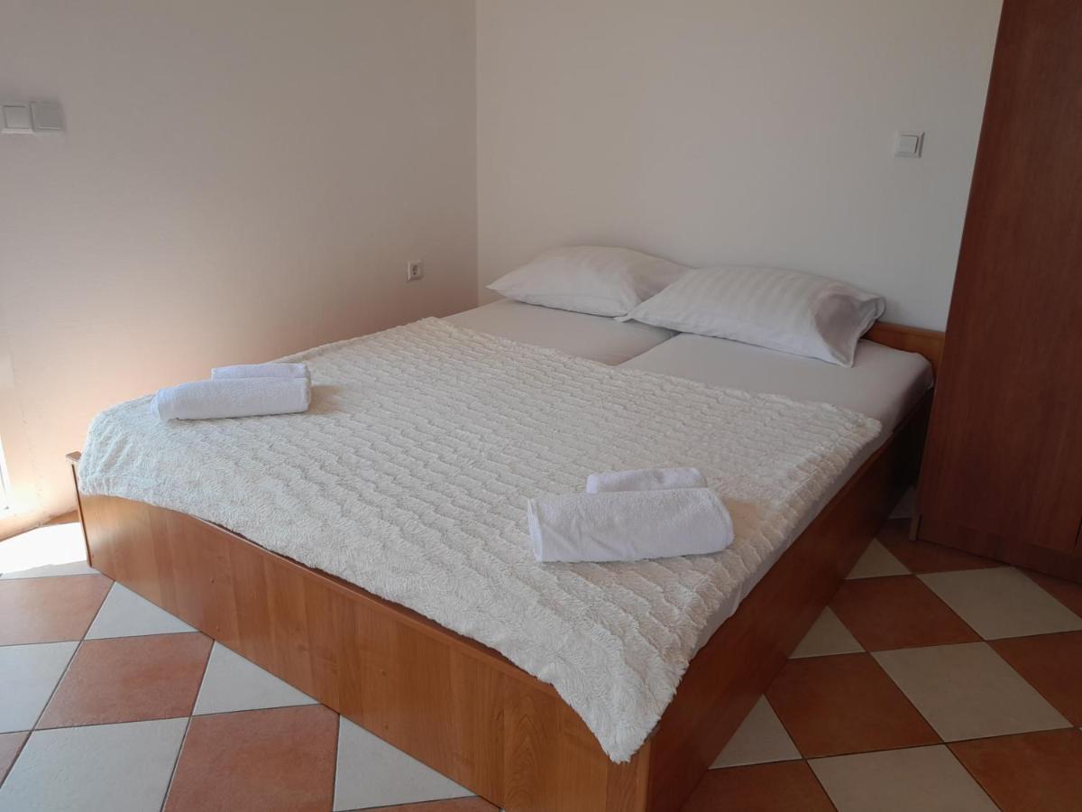 Apartmani Urlic Sreser Ngoại thất bức ảnh
