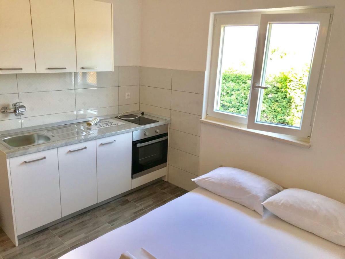 Apartmani Urlic Sreser Ngoại thất bức ảnh