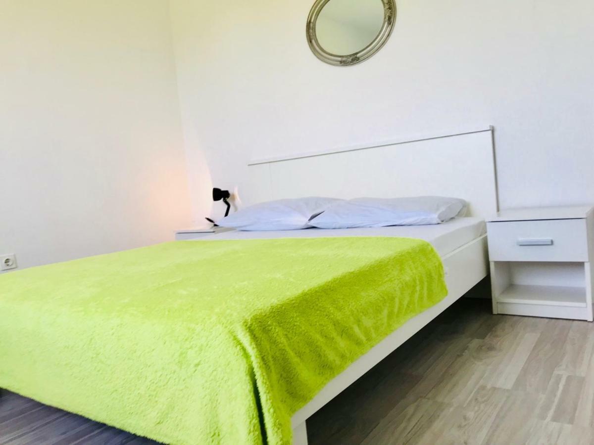 Apartmani Urlic Sreser Ngoại thất bức ảnh
